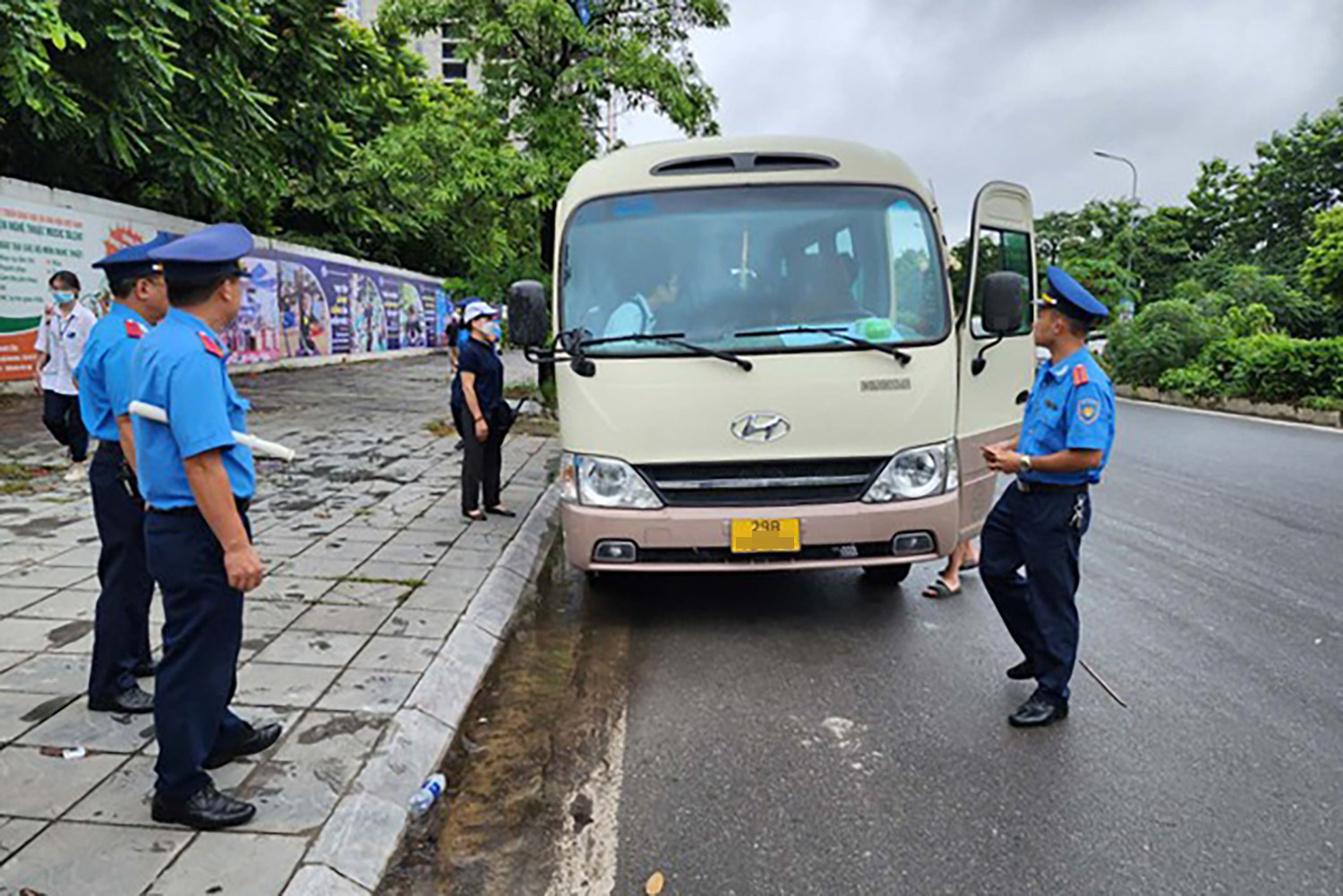 Bộ Công an đề xuất xe đưa đón học sinh phải có màu sơn riêng